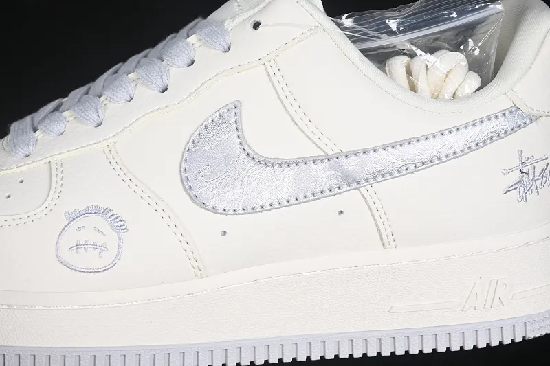 All categories Nk Air Force 1 Air Force series Nk Air Force 1 Low Air Force low-top Nike Air Force 1'07 Low joint model Air Force 1 low-top casual sneakers DW8806-013